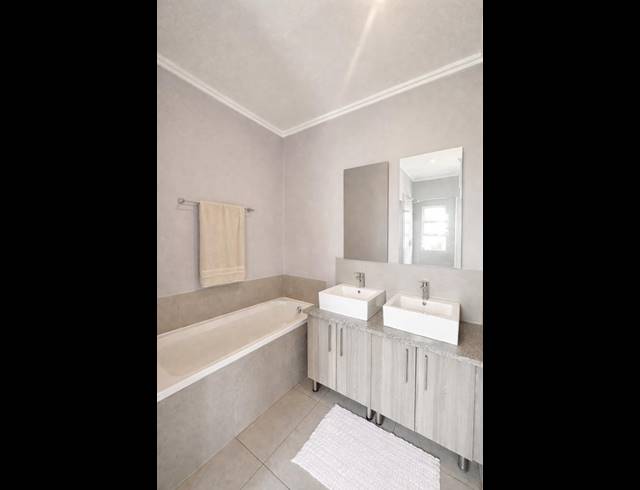 3 BEDROOM CLUSTER FOR SALE IN BRYANSTON